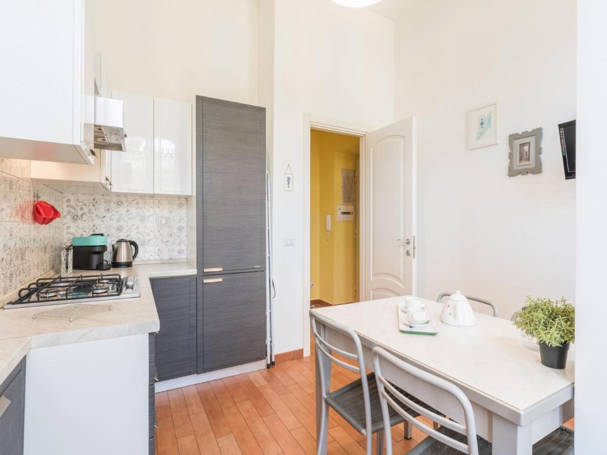 The Best Rent - Colourful Two-Bedroom Apartment Near Termini Station Рим Экстерьер фото