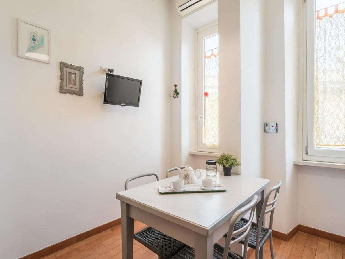 The Best Rent - Colourful Two-Bedroom Apartment Near Termini Station Рим Экстерьер фото